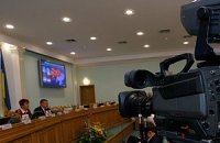 ЦИК продолжила принимать протоколы от окружкомов