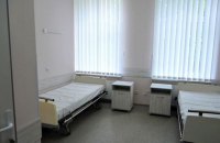 У Коростишеві госпіталізували двох осіб, які контактували з померлою від коронавірусу жінкою