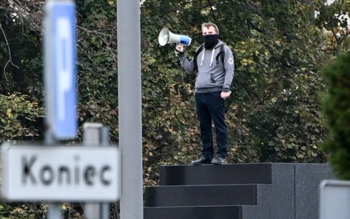 Обіцяють пускати по вантажівці за годину: польські перевізники почали страйк на кордоні з Україною