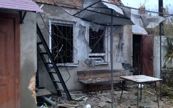 Російські окупанти обстріляли Нікополь з важкої артилерії