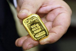 Цены на золото упали до минимума за полгода