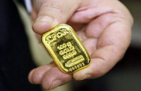 Цены на золото упали до минимума за полгода