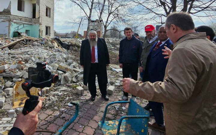 Духовний радник Трампа побував на місці ракетного удару Росії по Кривому Рогу