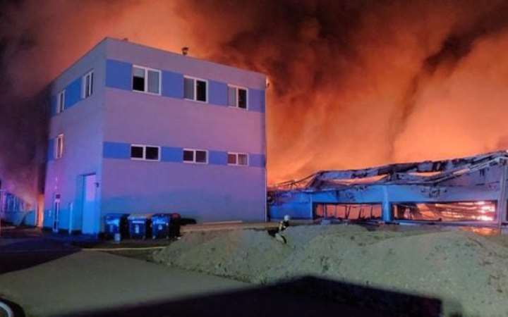 У Чехії зловмисники підпалили оборонне підприємство, що виготовляє дрони