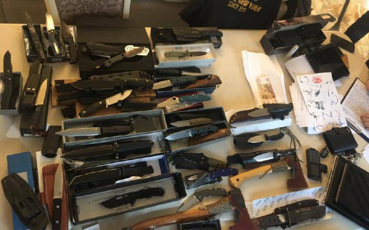 Про підозру повідомлено екскомандиру підрозділу "ЛНР", який затримував і грабував патріотично налаштованих громадян, - ОГ