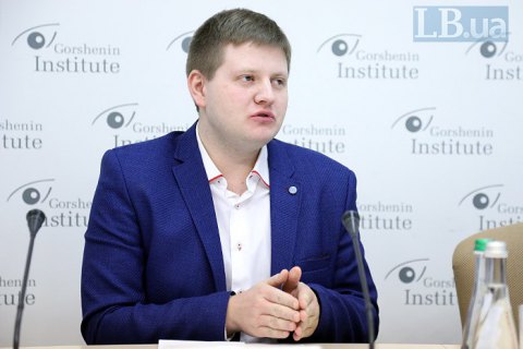 У парламентську процедуру відбору кандидатів у КС незаконно додали додаткову вимогу, - експерт