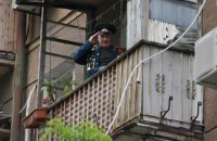 До 96-річного ветерана в Одесі прийшов у гості військовий духовий оркестр