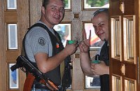 На входе в одесскую мэрию поставили автоматчиков