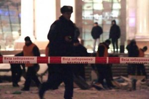В Крыму милиция разогнала протестующих брандспойтом
