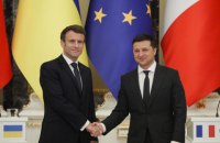 Франція підтримала відключення Росії від SWIFT