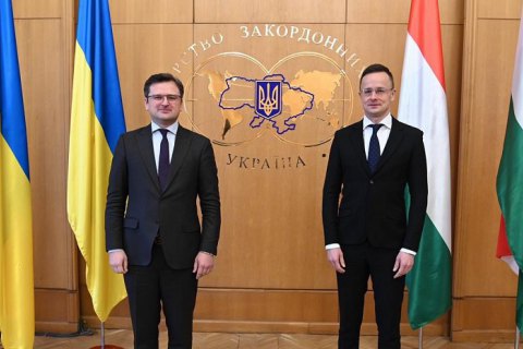 Глава МИД Венгрии приехал в Киев