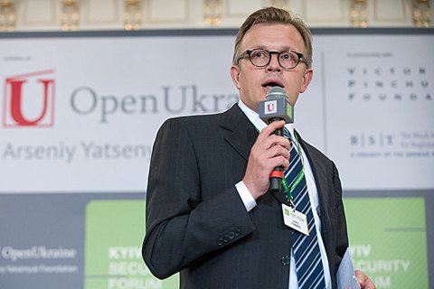 Беспорядки на улицах Гамбурга сыграли на руку Меркель, - мнение