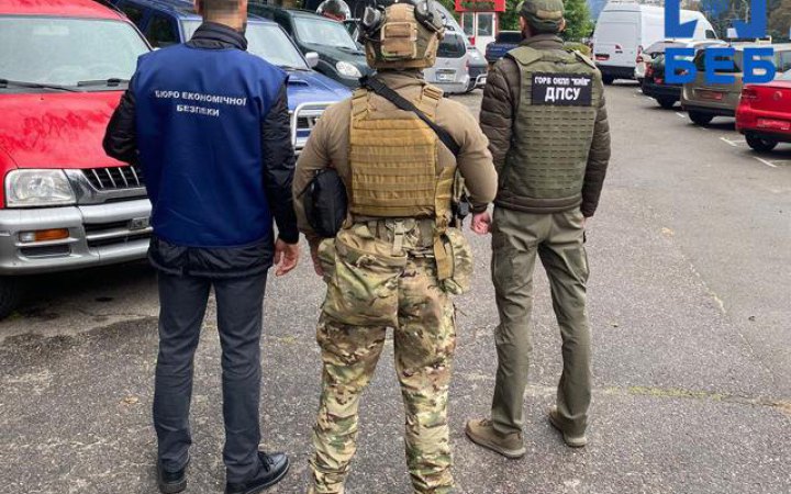 Піймали ще одних псевдоволонтерів, які ввозили авто як гумдопомогу, а тоді їх продавали, - БЕБ