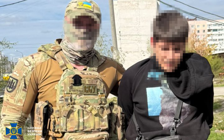 У трьох регіонах затримали людей, яких підозрюють у реєстрації «Старлінків» для росіян