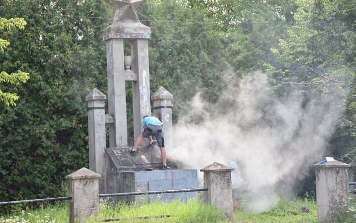 У польському Мальборку знесли пам'ятник Червоній армії, зведений у 1945 році