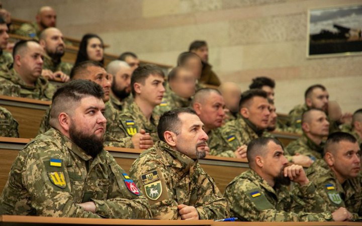 За підтримки НАТО 100 військових психологів України завершили навчання з EMDR-терапії, — Генштаб