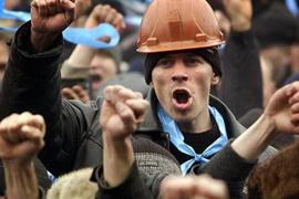 Шахтеры угрожают затопить родину Януковича