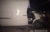 10-летний мальчик погиб при столкновении микроавтобуса и ЗИЛа в Черновицкой области