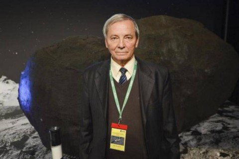 Помер Клим Чурюмов