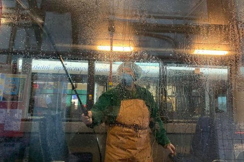 Запорожье согласилось остановить общественный транспорт