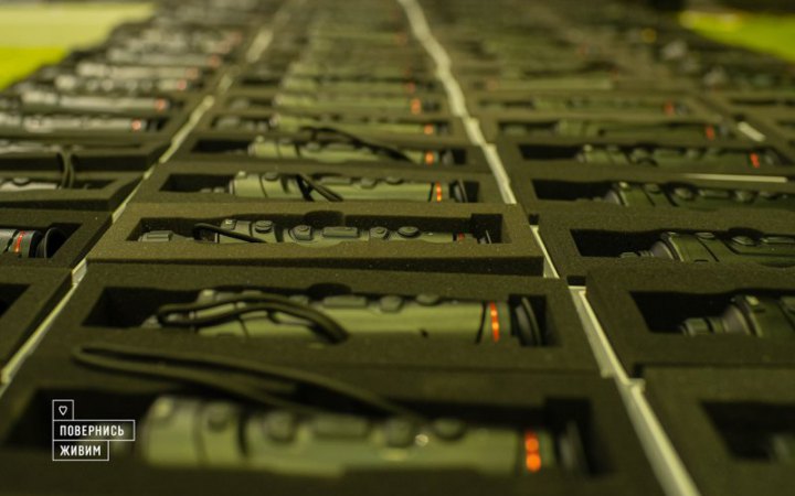 "Повернись живим" здійснив найбільшу в історії фонду одномоментну передачу нічних засобів спостереження