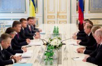 Янукович переговорил с тремя президентами и патриархом
