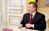 Президенты Литвы и Туркменистана поздравили Януковича в телефонном режиме
