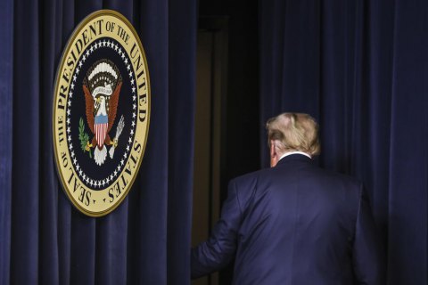 Сенат США начал рассмотрение импичмента Трампа 