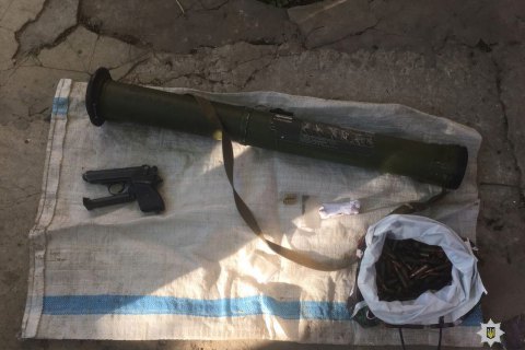 В доме наркоторговца в Днепре полиция нашла гранатомет
