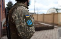 Нардепы и зарубежные журналисты попали под обстрел на Донбассе (обновлено)