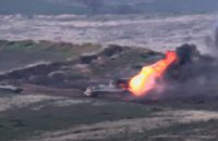 Міноборони Вірменії та Азербайджану опублікували відео з місця боїв на кордоні (оновлено)