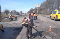 Дорожники Харківщини в умовах війни ремонтують ключові маршрути, – Укравтодор