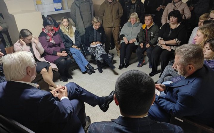 Штайнмаєр через повітряну тривогу провів близько двох годин в укритті на Чернігівщині