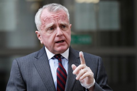 Посол США в России заявил об остановке консульских услуг с 1 августа