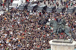 ​В Мадриде более тысячи человек протестуют против безработицы