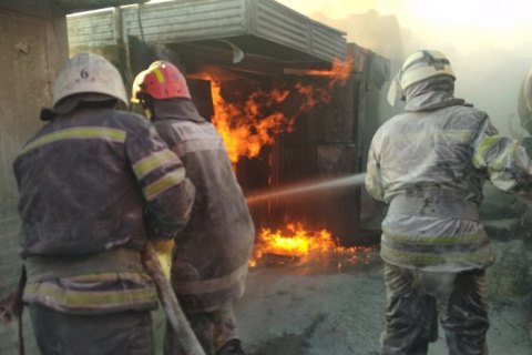 ​На территории агрофирмы в Луганской области взорвался бензовоз, пострадал водитель