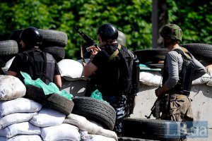 В Славянске террористы обстреляли блокпосты Нацгвардии из храма 