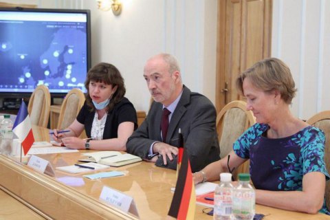 Посли Франції і Німеччини зустрілися з Даніловим після його слів про моральну відповідальність за російську окупацію
