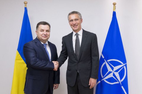 Полторак у Брюсселі зустрівся зі Столтенбергом