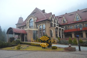 Кабмин решил распродать госдачи, дома отдыха и резиденции