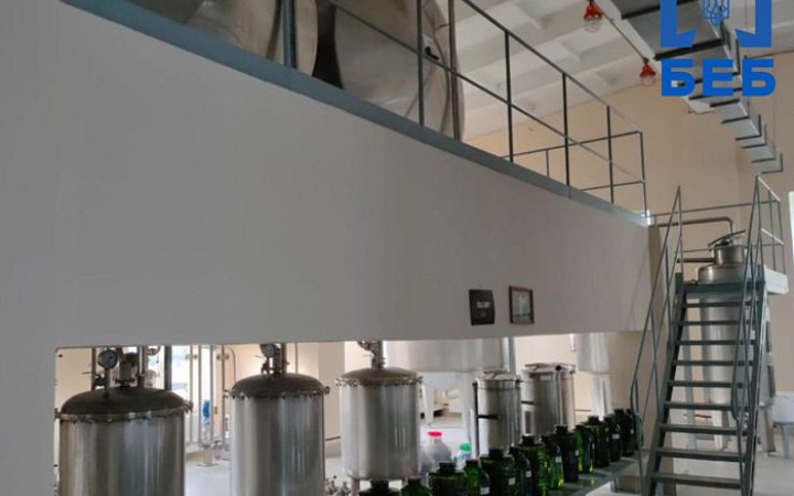 Детективи БЕБ вилучили та арештували 105 тис. літрів спирту на 25 млн гривень