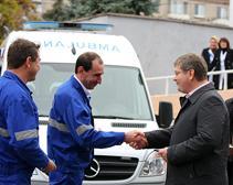 Центру экстренной медпомощи вручили современные реанимобили