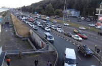 Движение по мосту Метро в Киеве полностью восстановлено