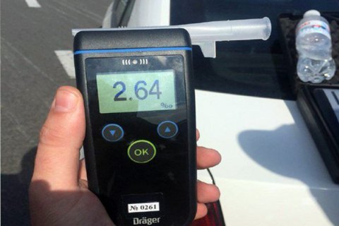 Зеленський підписав закон про підвищення штрафів за водіння в нетверезому стані