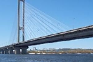 Киевские мосты через Днепр обследуют под водой