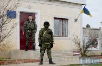 На КПП "Армянск" россияне несколько часов удерживают членов Меджлиса