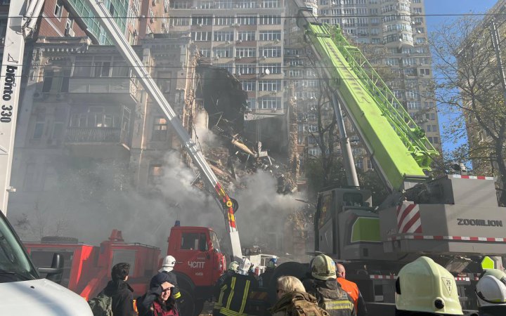 Зросла кількість жертв унаслідок вчорашнього удару по будинку в Києві