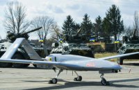 Великобритания передаст Украине военную технику и оружие