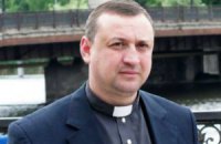 Священик у підпіллі