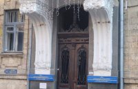 Внаслідок обстрілу кардіодиспансеру у Херсоні постраждали 2 людини